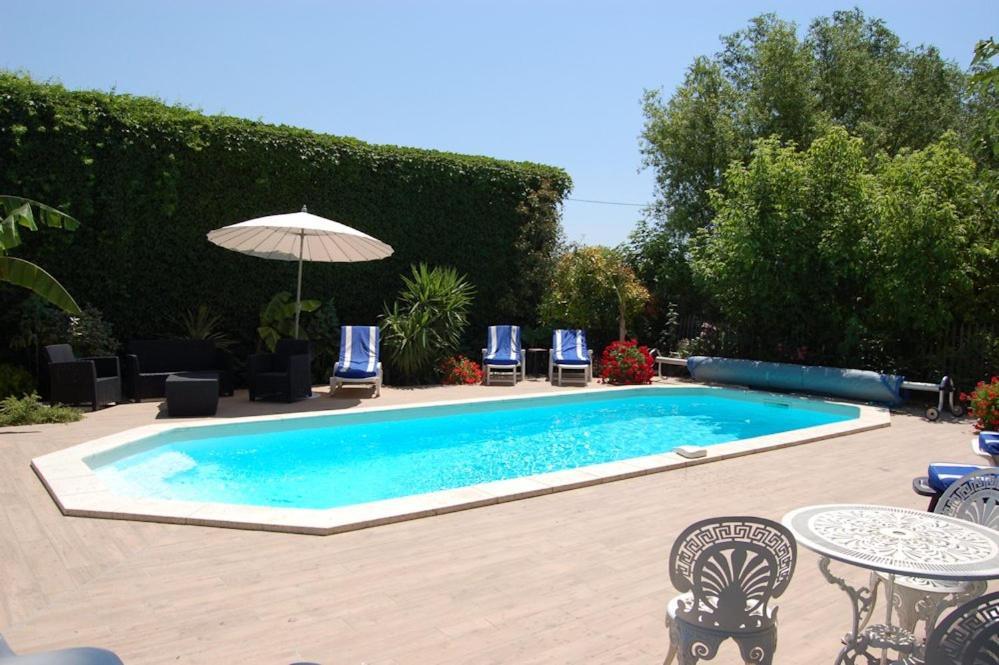 Chambre Seville - Mas Saint-Louis - Piscine Chauffee Aigues-Mortes Dış mekan fotoğraf