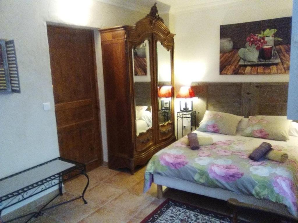 Chambre Seville - Mas Saint-Louis - Piscine Chauffee Aigues-Mortes Dış mekan fotoğraf